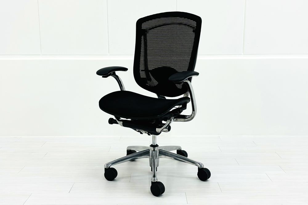 オカムラ コンテッサチェア 中古 OKAMURA Contessa 座クッション 固定肘 中古オフィス家具 ポリッシュフレーム ブラックの画像