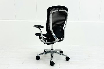 オカムラ コンテッサチェア 中古 OKAMURA Contessa 座クッション 固定肘 中古オフィス家具 ポリッシュフレーム ブラックの画像