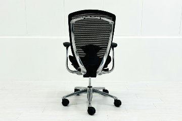 オカムラ コンテッサチェア 中古 OKAMURA Contessa 座クッション 固定肘 中古オフィス家具 ポリッシュフレーム ブラックの画像