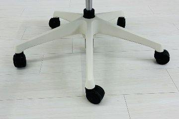 中古オフィスチェア オカムラ シルフィーチェア 中古 2015年製 ローバック 肘無 Sylphy メッシュ 中古オフィス家具 ライムグリーンの画像