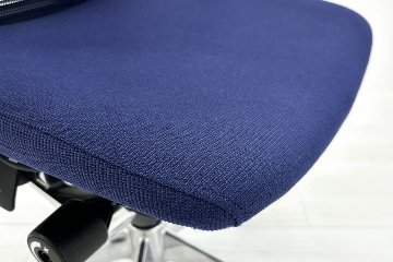 オカムラ バロンチェア 中古 2018年製 可動肘(アジャストアーム) ハイバック 座クッション 中古オフィス家具 ダークブルー OKAMURA Baronの画像