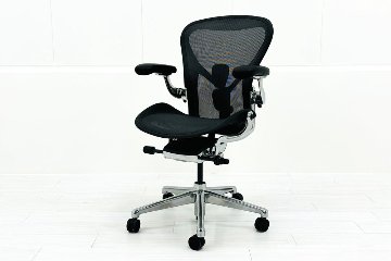 【未使用品】 ハーマンミラー アーロンチェア リマスタード Bサイズフル装備 中古 中古オフィス家具 ポリッシュドアルミニウムベースの画像