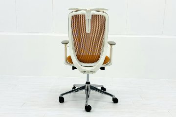 シルフィーチェア オカムラ 中古 2016年製 ハイバック 可動肘 Sylphy クッション 中古オフィス家具 中古オフィスチェア オレンジの画像