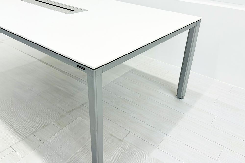 オカムラ 小型会議テーブル 中古 幅2100 ミーティングテーブル ワークテーブル 中古オフィス家具 2100/1100/720の画像