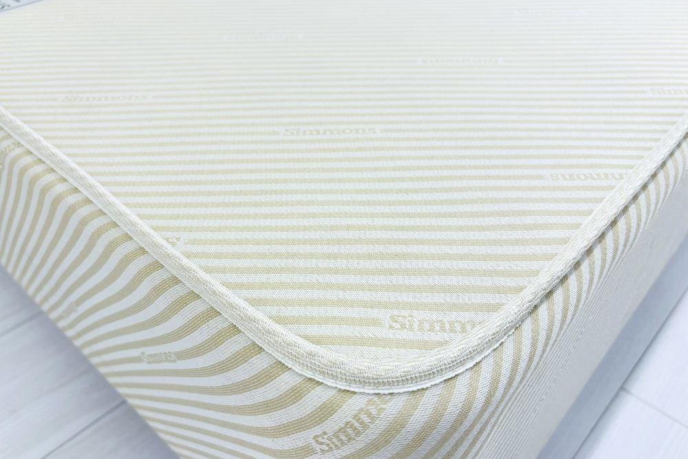 【土浦市倉庫引き取り限定】 セミダブル シモンズ ベッド 中古 展示品 幅1400mm SIMMONS ビューティーレスト 中古オフィス家具 1400/1950/460の画像