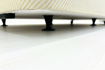 【土浦市倉庫引き取り限定】 セミダブル シモンズ ベッド 中古 展示品 幅1400mm SIMMONS ビューティーレスト 中古オフィス家具 1400/1950/460の画像