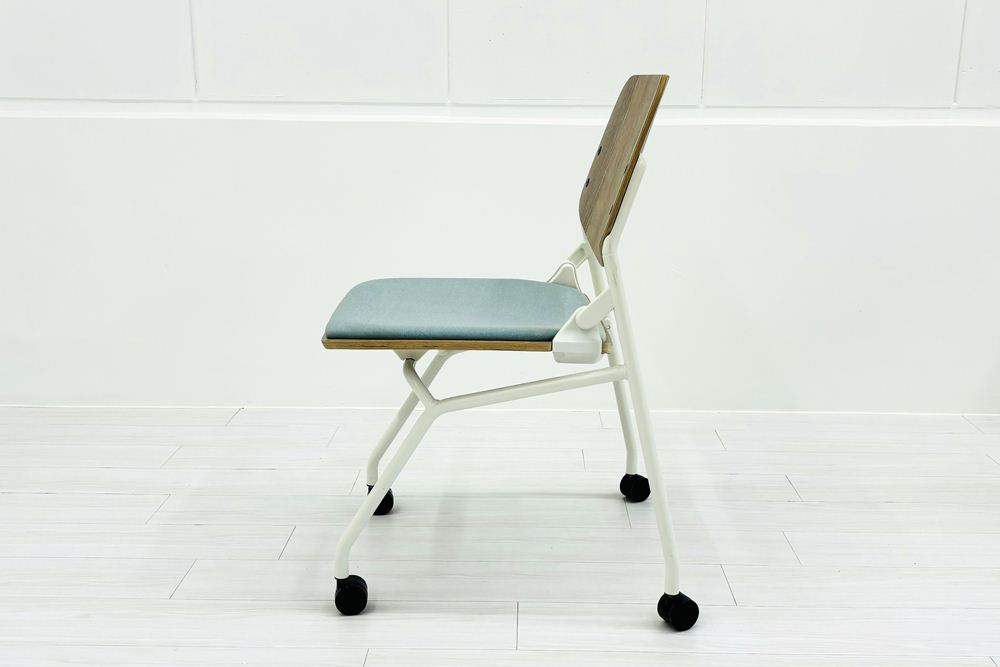 オカムラ ライブス ネスティングチェア 中古 【4脚セット】 Lives Nesting Chair ミーティングチェア 会議椅子 中古オフィス家具 セージの画像