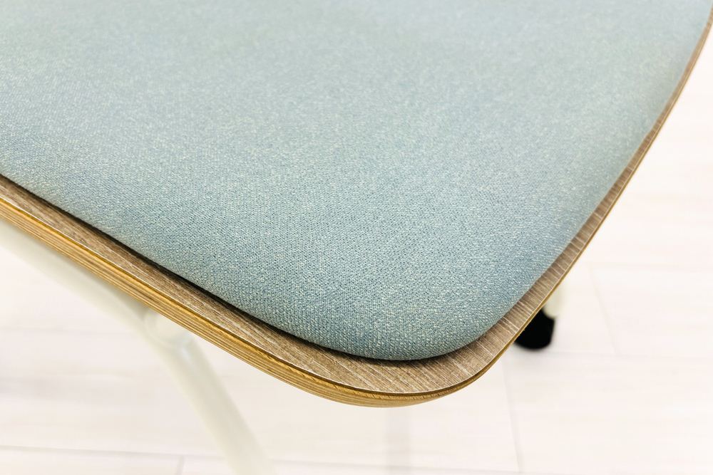 オカムラ ライブス ネスティングチェア 中古 【4脚セット】 Lives Nesting Chair ミーティングチェア 会議椅子 中古オフィス家具 セージの画像