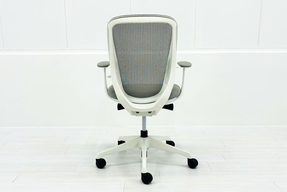av　オカムラ　シルフィーチェア　ローバック　固定肘　前傾機能　メッシュ　中古品 中古】シルフィーメッシュ オカムラ/okamura 肘付ローバック