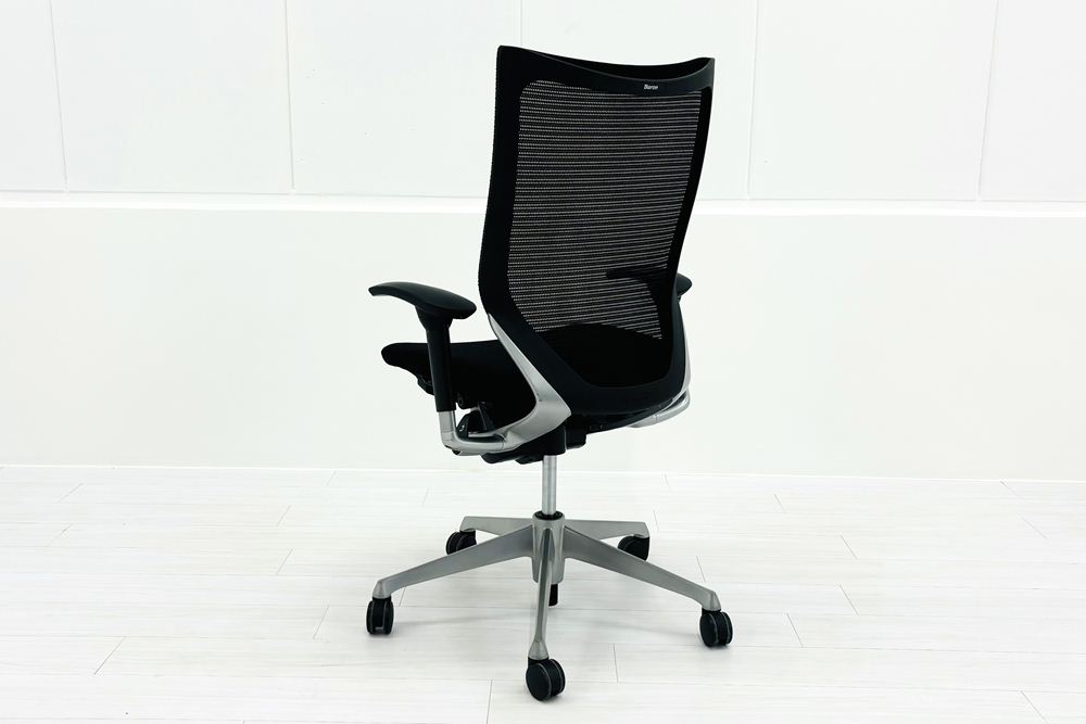バロンチェア 中古 オカムラ Baron ブラック 可動肘 ハイバック 中古オフィス家具 座クッション 中古オフィスチェア 事務椅子の画像