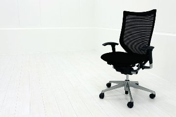 バロンチェア 中古 オカムラ Baron ブラック 可動肘 ハイバック 中古オフィス家具 座クッション 中古オフィスチェア 事務椅子の画像