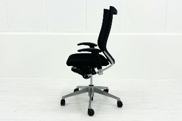 バロンチェア 中古 オカムラ Baron ブラック 可動肘 ハイバック 中古オフィス家具 座クッション 中古オフィスチェア 事務椅子の画像