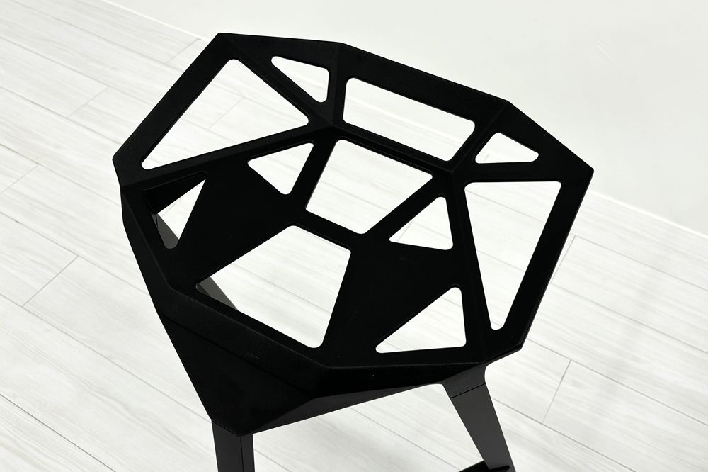 【4脚セット】MAGIS Stool_One Konstantin Grcic 中古 マジス スツールワン コンスタンチン・グルチッチ ミーティングチェア 中古オフィス家具 ブラック系色の画像
