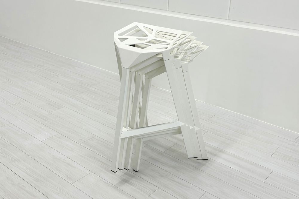 MAGIS マジス スツールワン ホワイト | 中古オフィス家具専門店の