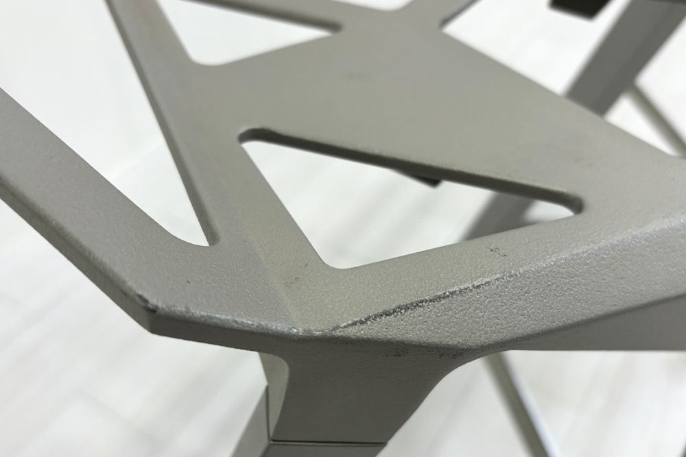 【4脚セット】MAGIS Stool_One Konstantin Grcic 中古 マジス スツールワン コンスタンチン・グルチッチ ミーティングチェア 中古オフィス家具 グレー系色の画像