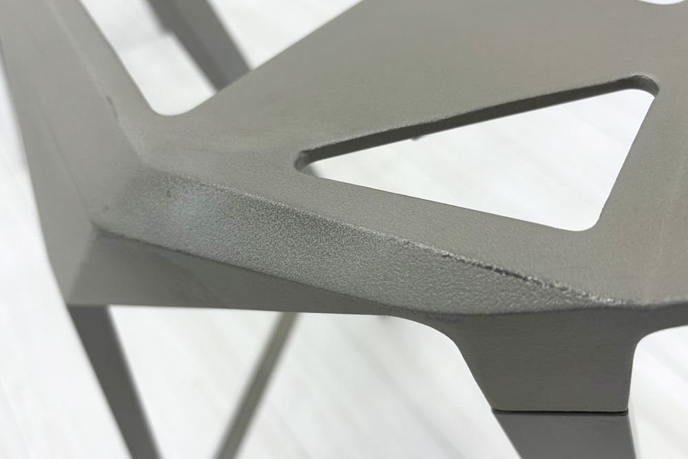 【4脚セット】MAGIS Stool_One Konstantin Grcic 中古 マジス スツールワン コンスタンチン・グルチッチ ミーティングチェア 中古オフィス家具 グレー系色の画像