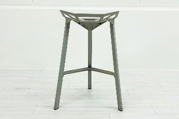 【4脚セット】MAGIS Stool_One Konstantin Grcic 中古 マジス スツールワン コンスタンチン・グルチッチ ミーティングチェア 中古オフィス家具 グレー系色の画像