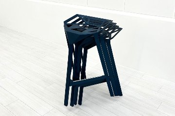 【4脚セット】MAGIS Stool_One Konstantin Grcic 中古 マジス スツールワン コンスタンチン・グルチッチ ミーティングチェア 中古オフィス家具 ブルー系色の画像