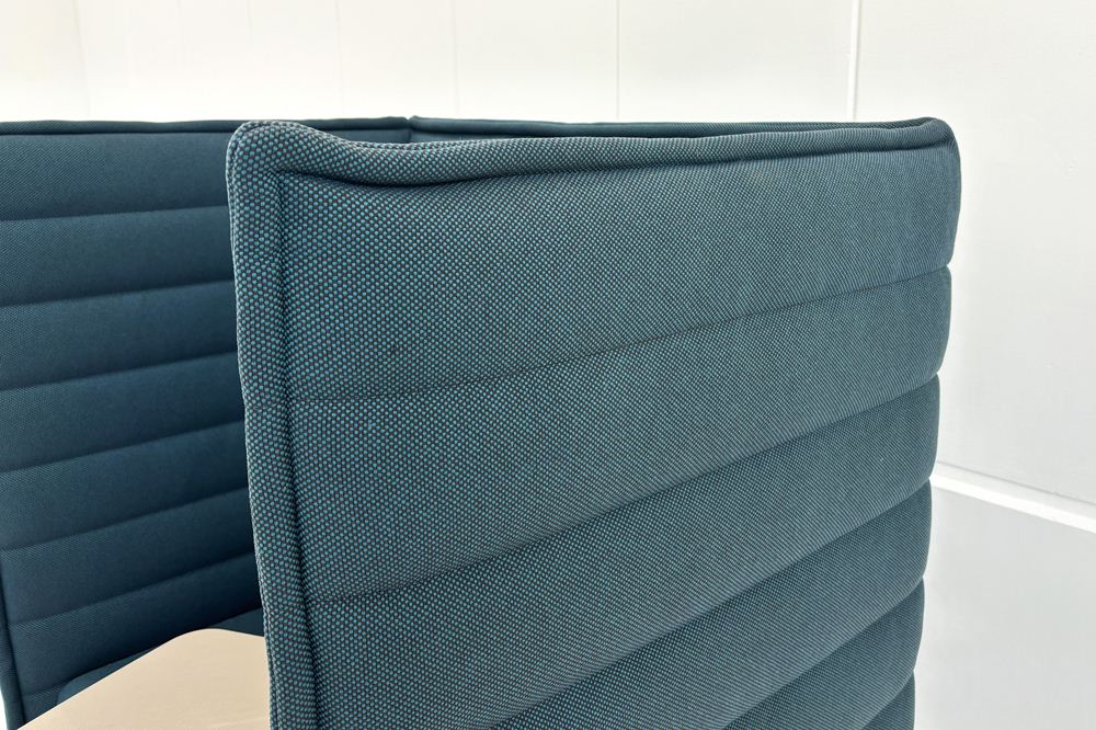 ヴィトラ アルコーヴソファ 中古 Vitra Alcove sofa ハイバックソファ ワークブース 中古オフィス家具 1240/960/1370 ブルー系色の画像