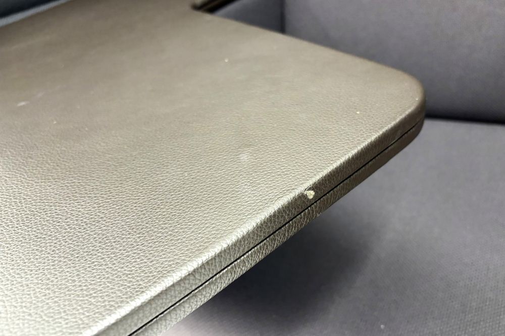ヴィトラ アルコーヴソファ 中古 Vitra Alcove sofa ハイバックソファ ワークブース 中古オフィス家具 1240/960/1370 パープル系色の画像