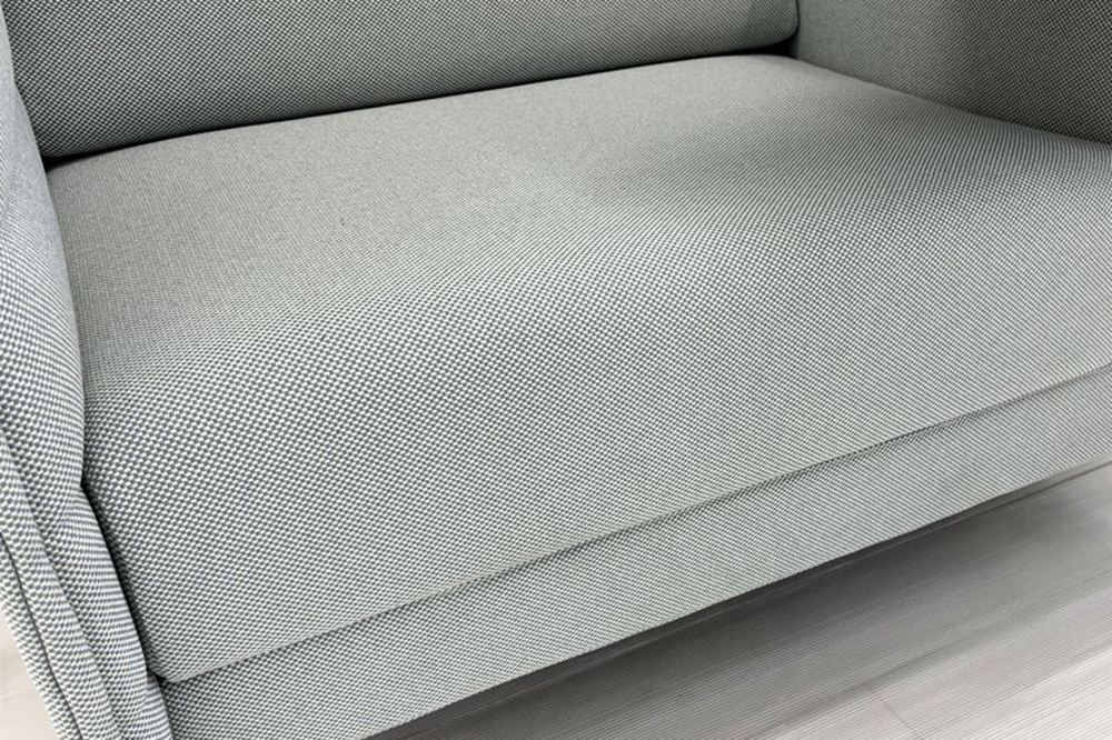 ヴィトラ アルコーヴソファ 中古 Vitra Alcove sofa ハイバックソファ ワークブース 中古オフィス家具 1240/960/1370 ライトブルー系色の画像