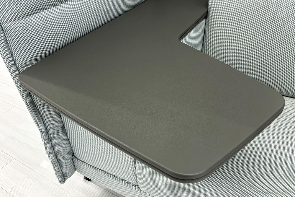ヴィトラ アルコーヴソファ 中古 Vitra Alcove sofa ハイバックソファ ワークブース 中古オフィス家具 1240/960/1370 ライトブルー系色の画像