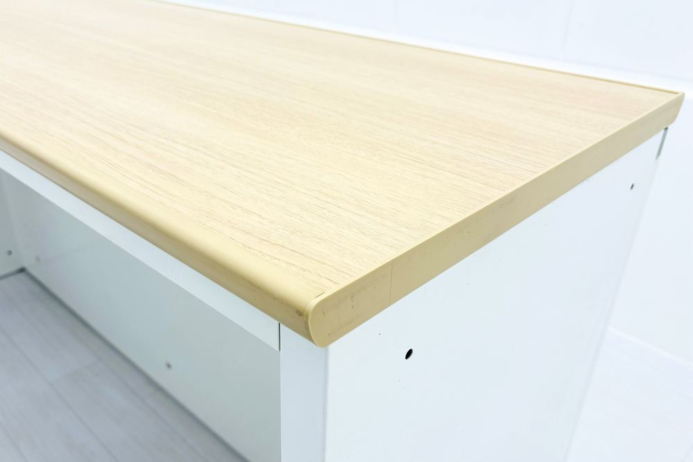 演台 インフォメーションカウンター 中古 オカムラ 受付カウンター 中古オフィス家具 ハイカウンター 1880/520/980の画像