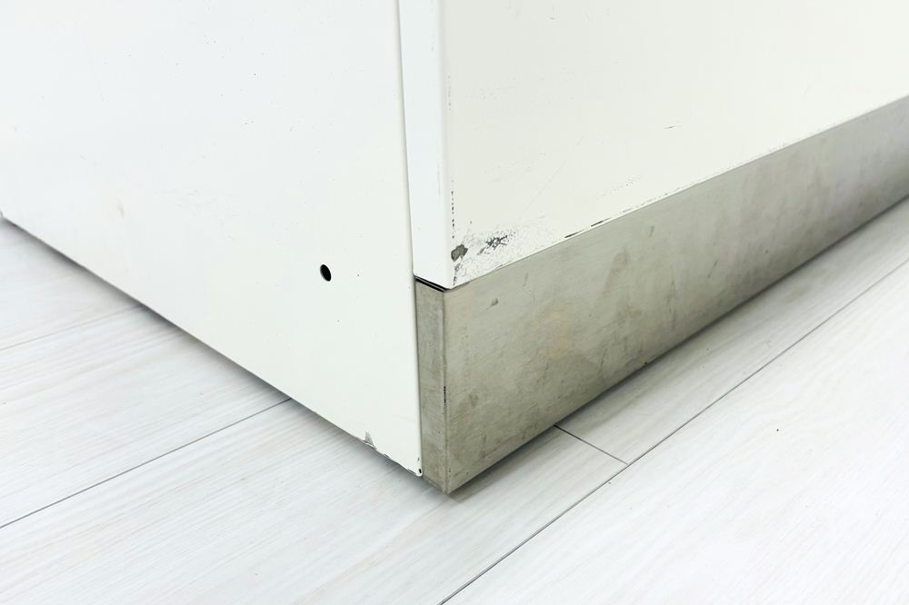 演台 インフォメーションカウンター 中古 オカムラ 受付カウンター 中古オフィス家具 ハイカウンター 1880/520/980の画像