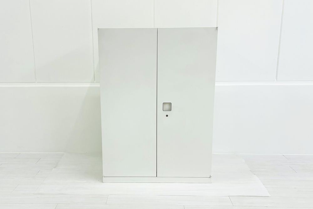 スチール書庫 ホワイト 両開き書庫 スチール 中古 オカムラ レクトライン キャビネット 中古書庫  中古オフィス家具 900/450/1250の画像