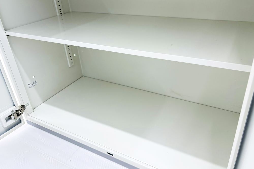 2段両開き書庫 スチール書庫 中古 キャビネット プラス 収納家具 L-6 ホワイト 中古オフィス家具 シリンダー錠 900/450/765の画像