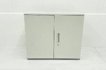 2段両開き書庫 スチール書庫 中古 キャビネット プラス 収納家具 L-6 ホワイト 中古オフィス家具 シリンダー錠 900/450/765の画像