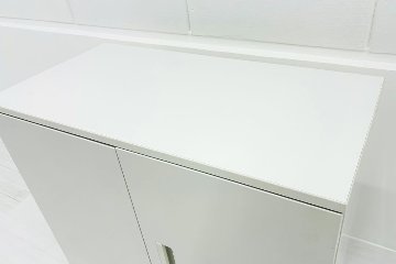 2段両開き書庫 スチール書庫 中古 キャビネット プラス 収納家具 L-6 ホワイト 中古オフィス家具 シリンダー錠 900/450/765の画像