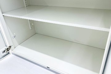 2段両開き書庫 スチール書庫 中古 キャビネット プラス 収納家具 L-6 ホワイト 中古オフィス家具 シリンダー錠 900/450/765の画像