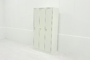 オカムラ 3人用ロッカー 縦長ロッカー ホワイト | 中古オフィス家具
