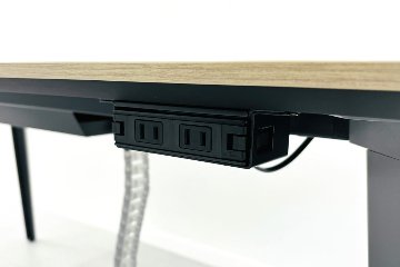 オカムラ ライブスワークテーブル 中古 小型会議テーブル Lives Work Table 幅1800 ミーティングテーブル 会議机 中古オフィス家具 1800/900/720の画像