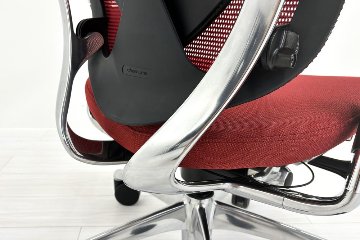 オカムラ コンテッサチェア 中古 エクストラハイバック 大型ヘッドレスト Contessa 中古オフィス家具 レッドの画像