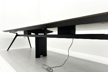 Cassina IXC. JOY カッシーナ イクスシー ジョイ 中古 大型会議テーブル カンファレンステーブル 会議机 中古オフィス家具 5100/1200/740の画像