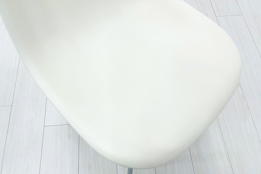 Vitra Eames ヴィトラ イームズチェア 中古 プラスチックチェア Hベース ホワイトの画像