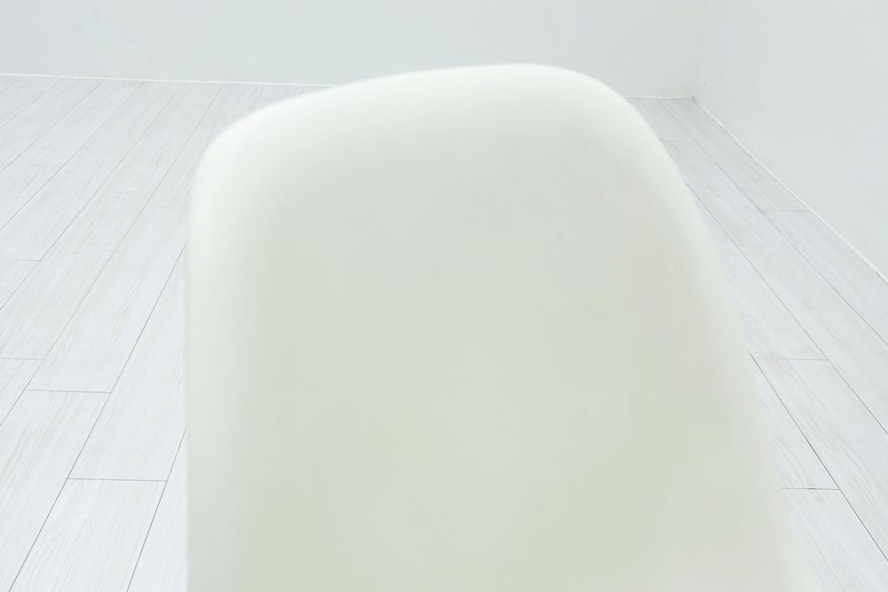 Vitra Eames ヴィトラ イームズチェア 中古 プラスチックチェア Hベース ホワイトの画像