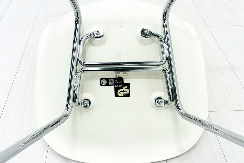 Vitra Eames ヴィトラ イームズチェア 中古 プラスチックチェア Hベース ホワイトの画像