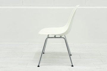 Vitra Eames ヴィトラ イームズチェア 中古 プラスチックチェア Hベース ホワイトの画像