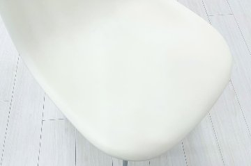 Vitra Eames ヴィトラ イームズチェア 中古 プラスチックチェア Hベース ホワイトの画像