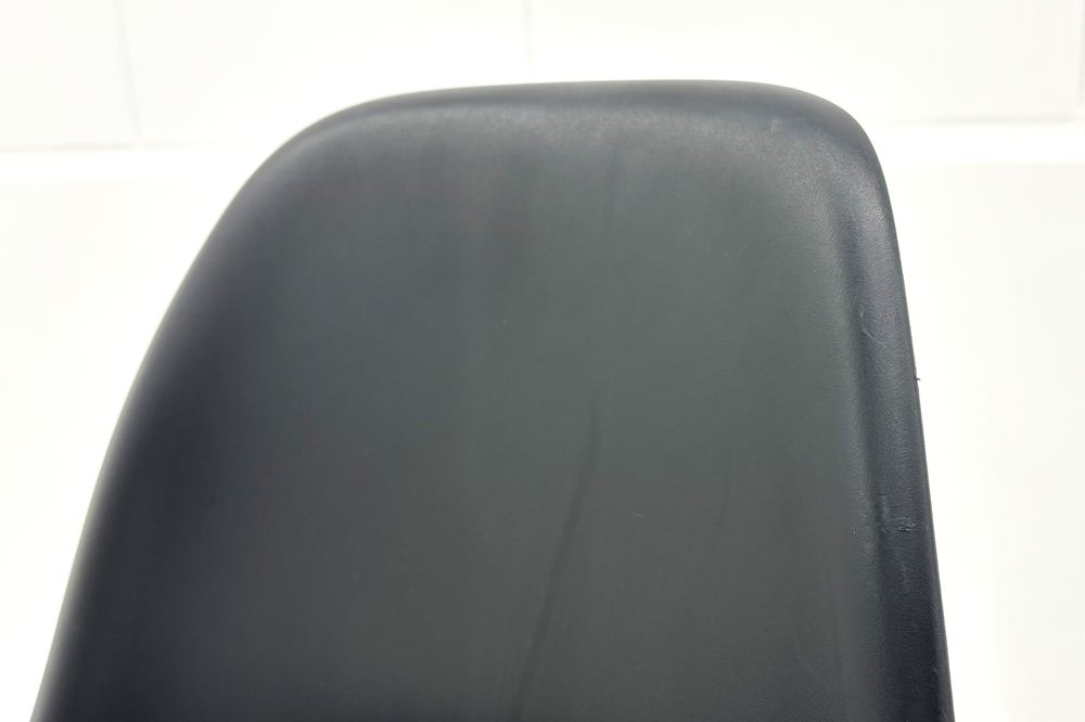 Vitra Eames ヴィトラ イームズチェア 中古 プラスチックチェア Hベース ブラックの画像