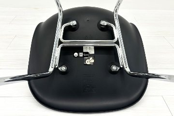 Vitra Eames ヴィトラ イームズチェア 中古 プラスチックチェア Hベース ブラックの画像