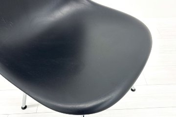 Vitra Eames ヴィトラ イームズチェア 中古 プラスチックチェア Hベース ブラックの画像