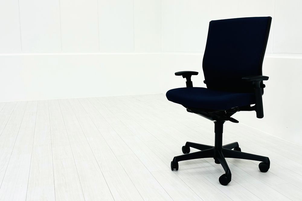 中村ばぁば 中古】エスクード オカムラ/okamura 肘付ハイバックチェア