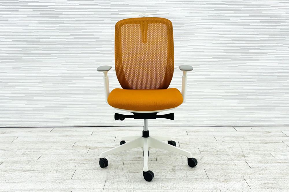 オカムラ シルフィーチェア 中古 2019年製 ハイバック 可動肘 Sylphy 中古オフィス家具 C686XW オレンジの画像