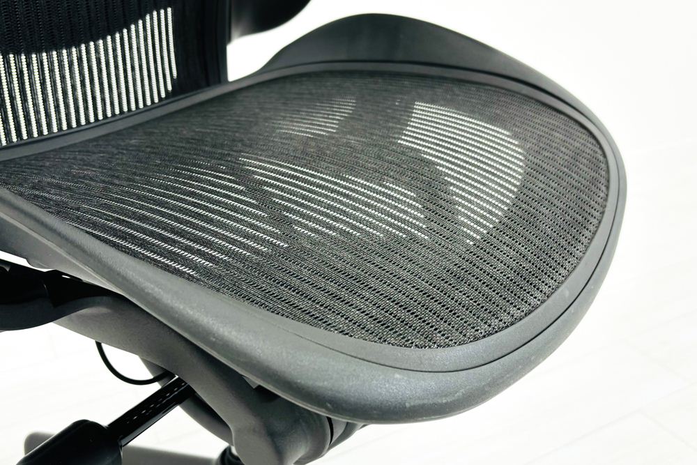 ハーマンミラー アーロンチェア 中古 Bサイズ スタンダード ランバーサポート Herman Miller Aeron Chairs 中古オフィス家具 メッシュの画像