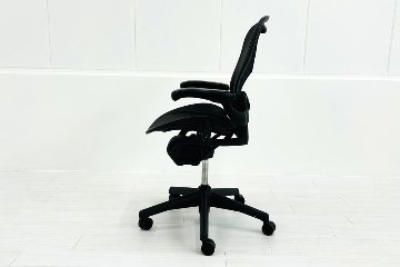 ハーマンミラー アーロンチェア 中古 Bサイズ スタンダード ランバーサポート Herman Miller Aeron Chairs 中古オフィス家具 メッシュの画像