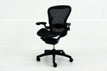 ハーマンミラー アーロンチェア 中古 Bサイズ スタンダード ランバーサポート Herman Miller Aeron Chairs 中古オフィス家具 メッシュの画像